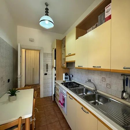 Cozy&quiet Getaway In Gianicolo Рим