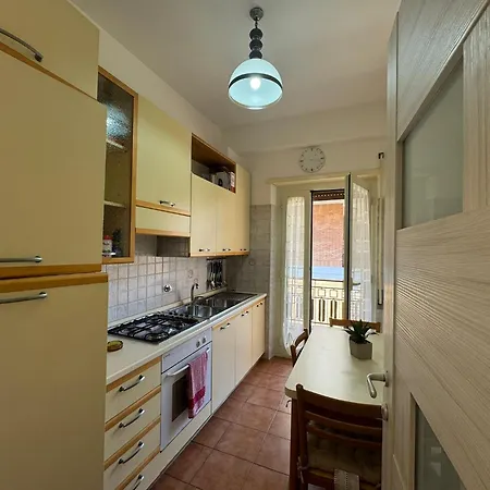 Cozy&quiet Getaway In Gianicolo Apartment